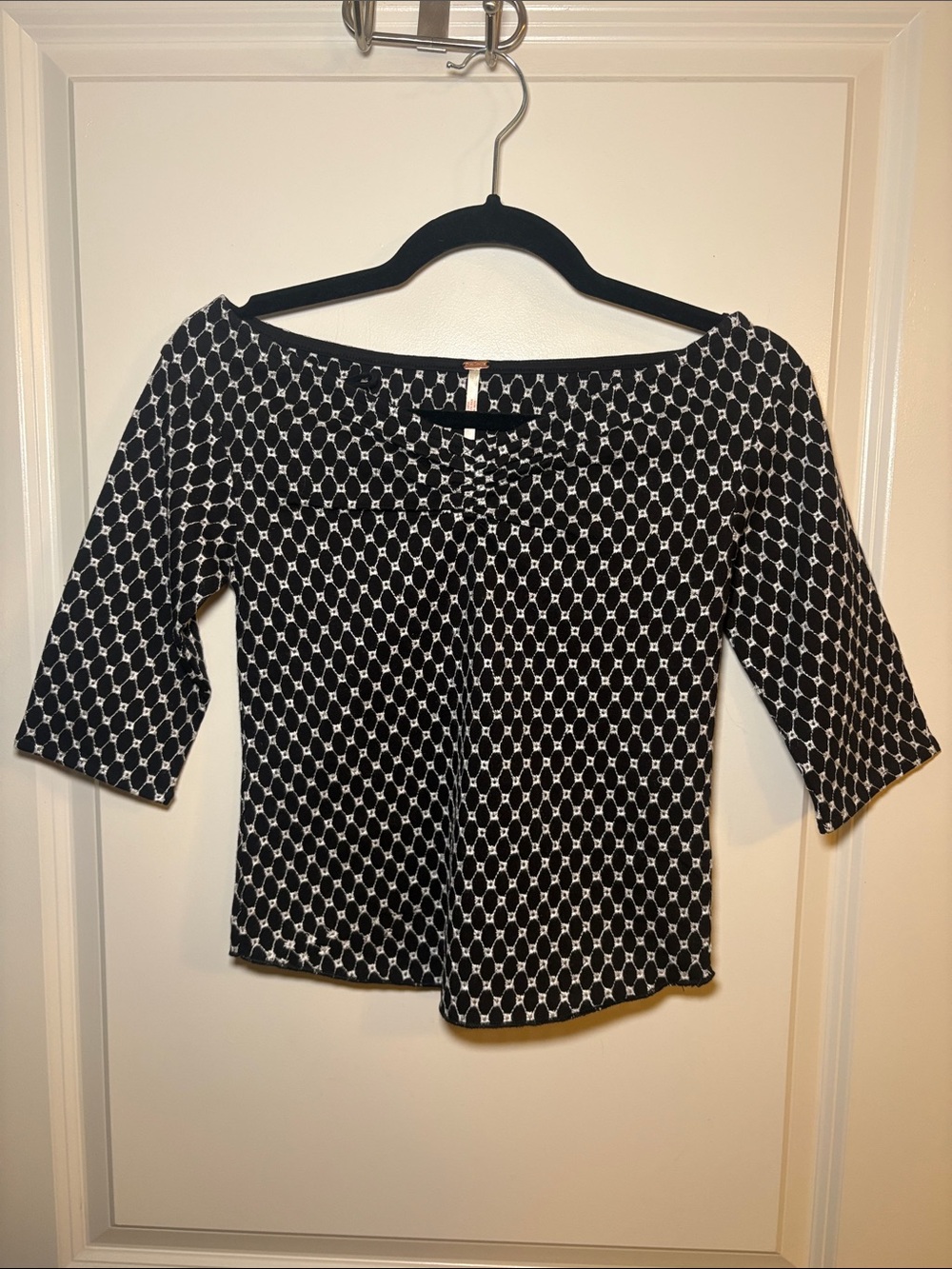 Free People Gia Eyelet Black & White Embroidered Boatneck Top XS 🖤🤍